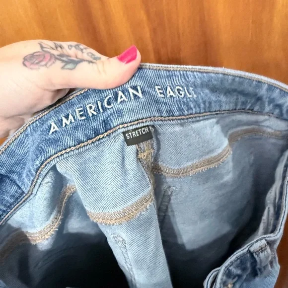 American Eagle Tomgirl Jeans - Picture 6 of 8
